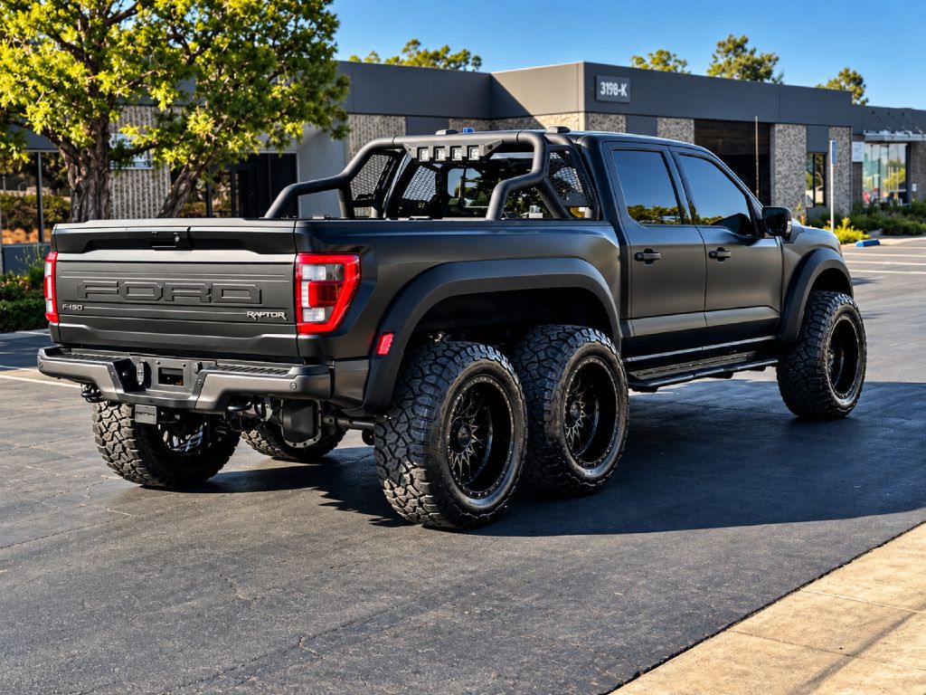 Photo 2 of this FORD F150 6X6