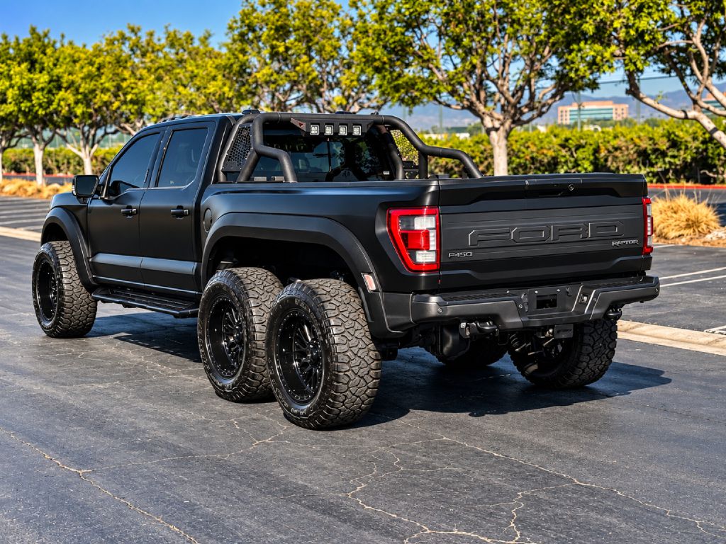 Photo 7 of this FORD F150 6X6
