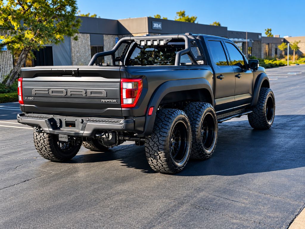 Photo 13 of this FORD F150 6X6