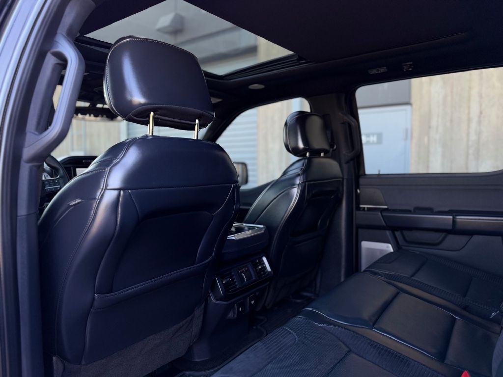 Photo 28 of this FORD F150 6X6