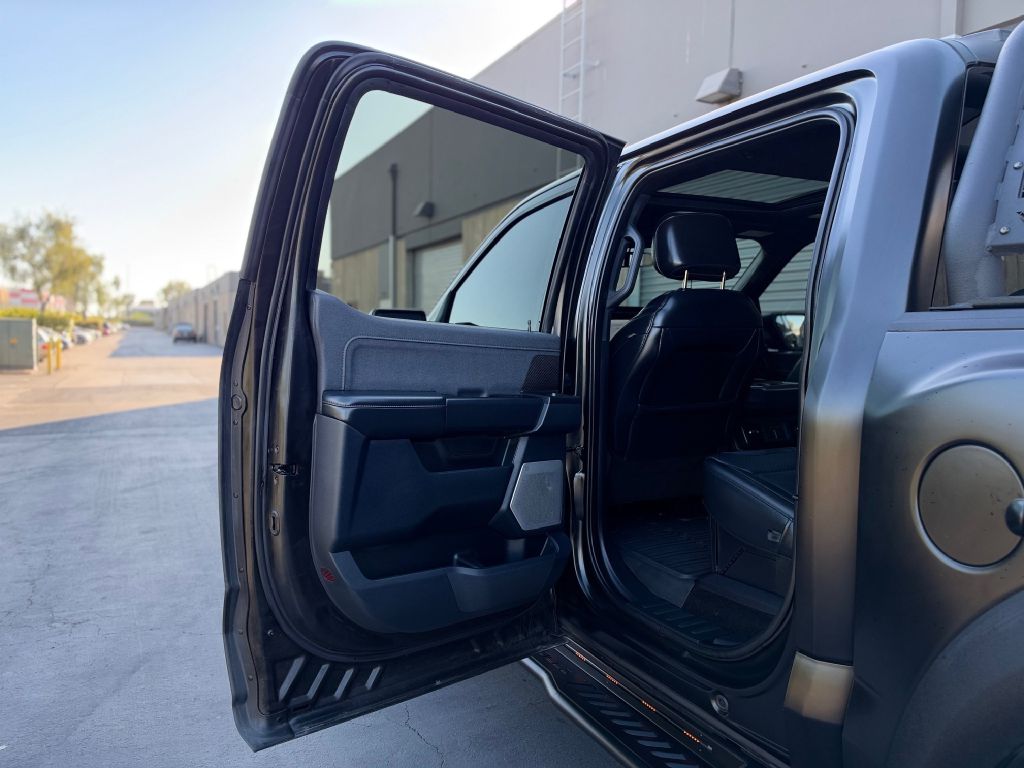 Photo 33 of this FORD F150 6X6