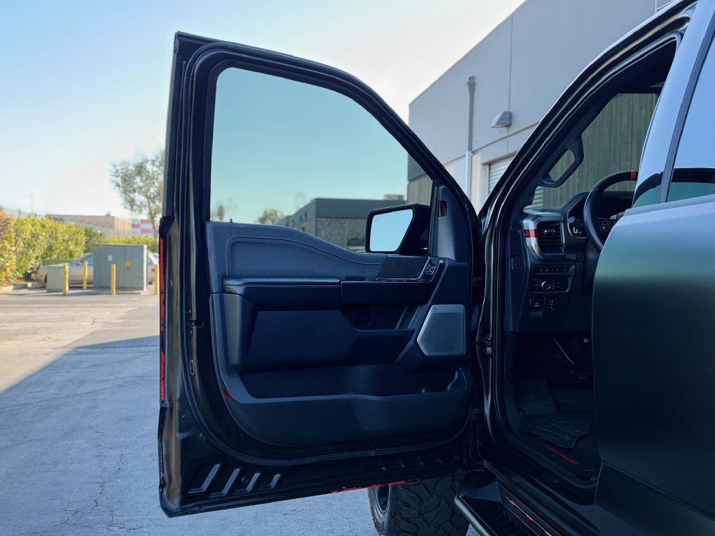 Photo 34 of this FORD F150 6X6