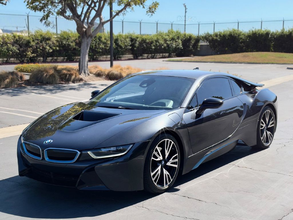 Photo 5 of this BMW I8