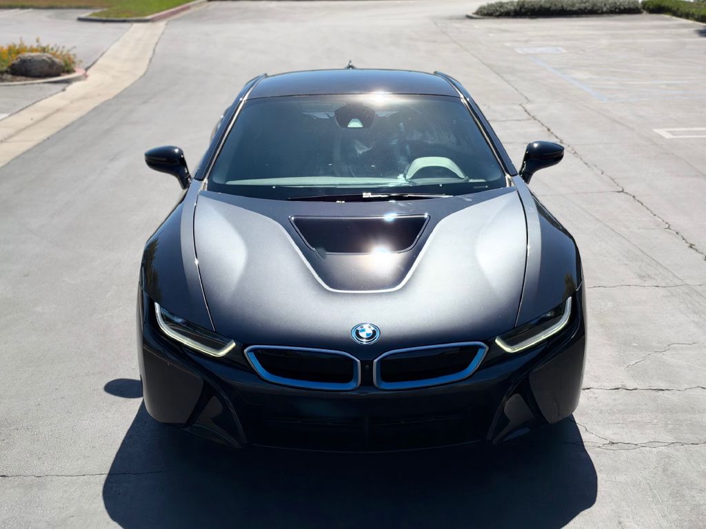 Photo 6 of this BMW I8