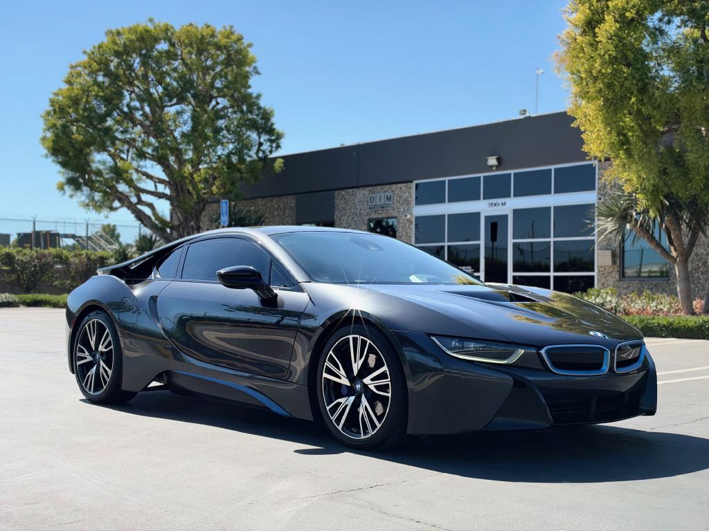 Photo 7 of this BMW I8