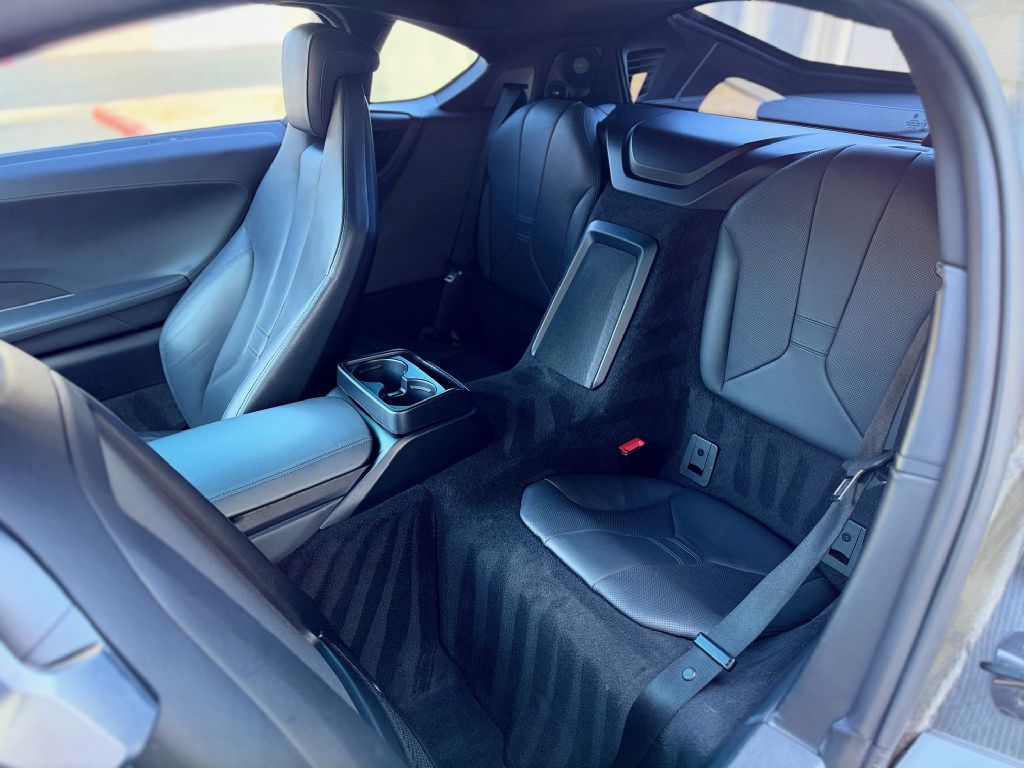 Photo 16 of this BMW I8