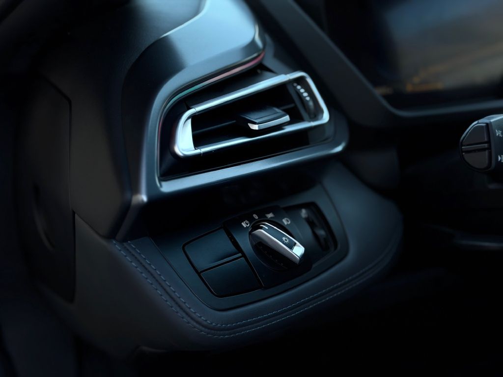 Photo 19 of this BMW I8