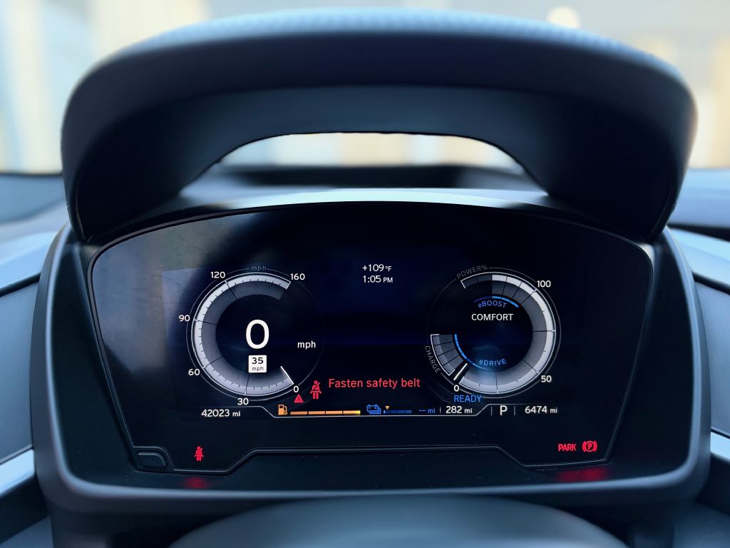 Photo 21 of this BMW I8
