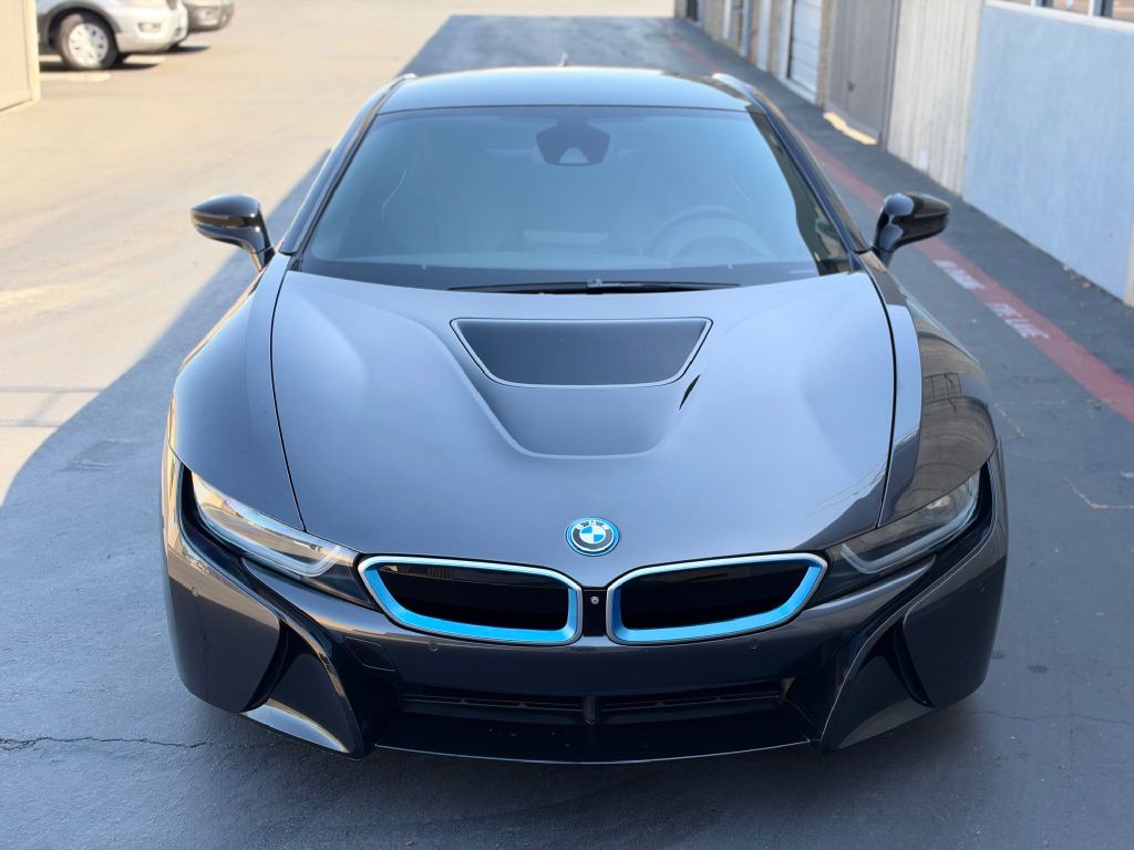 Photo 25 of this BMW I8