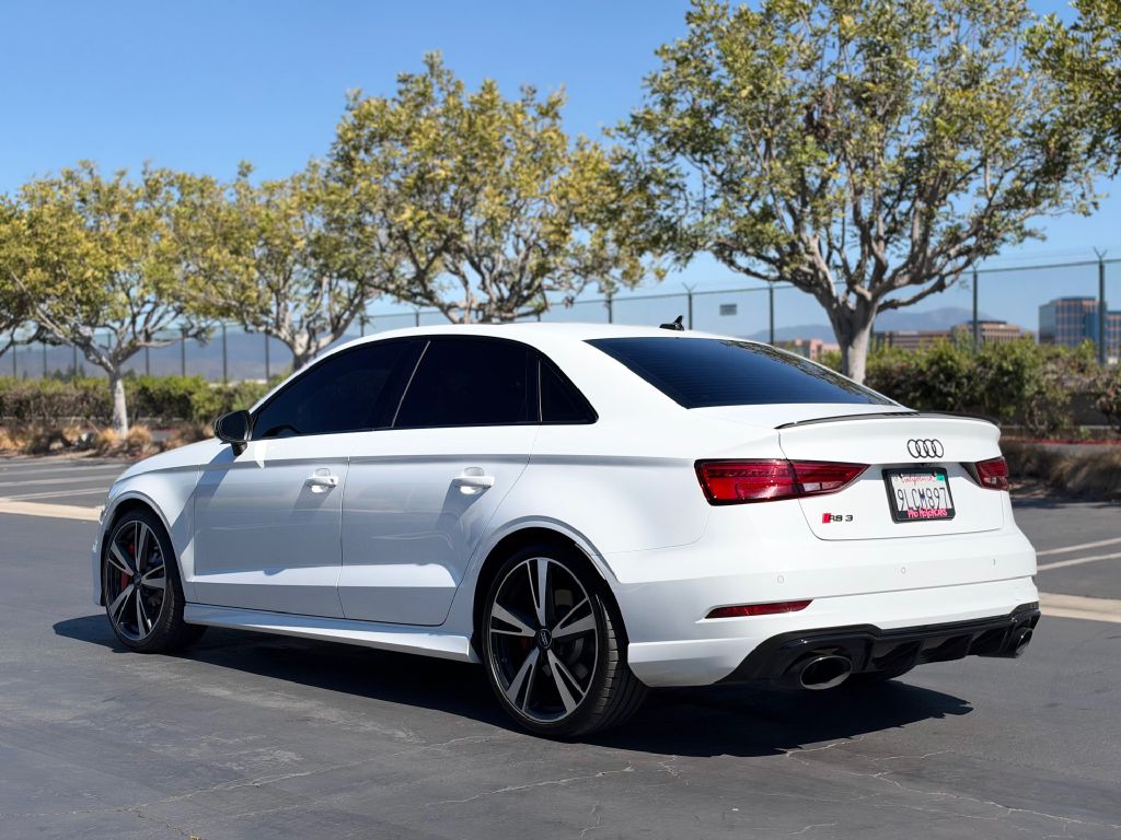 Photo 7 of this AUDI RS3