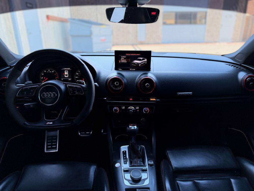 Photo 18 of this AUDI RS3