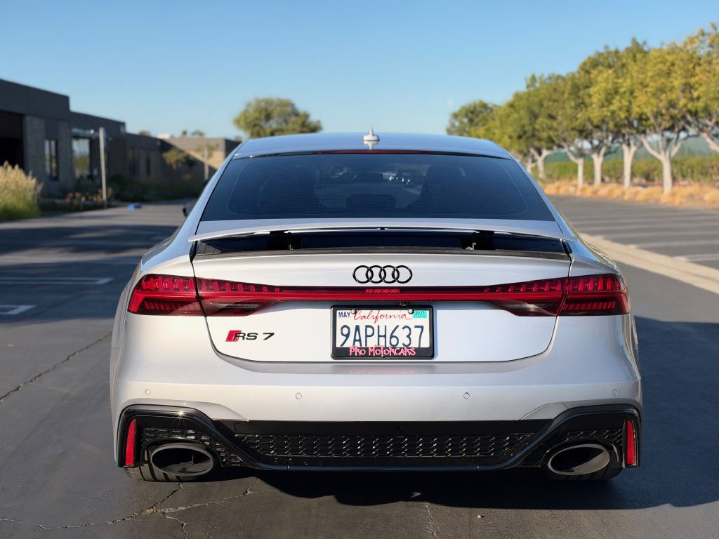 Photo 7 of this AUDI RS7