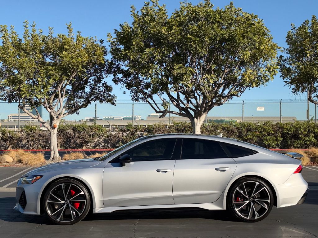 Photo 9 of this AUDI RS7
