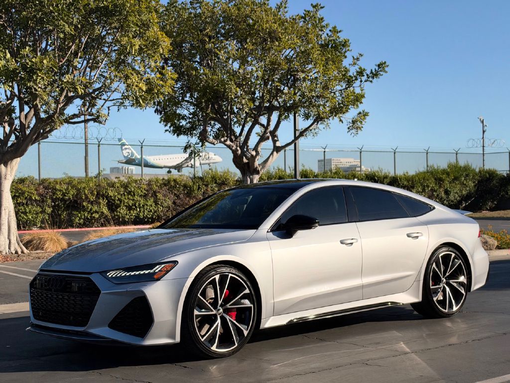 Photo 10 of this AUDI RS7