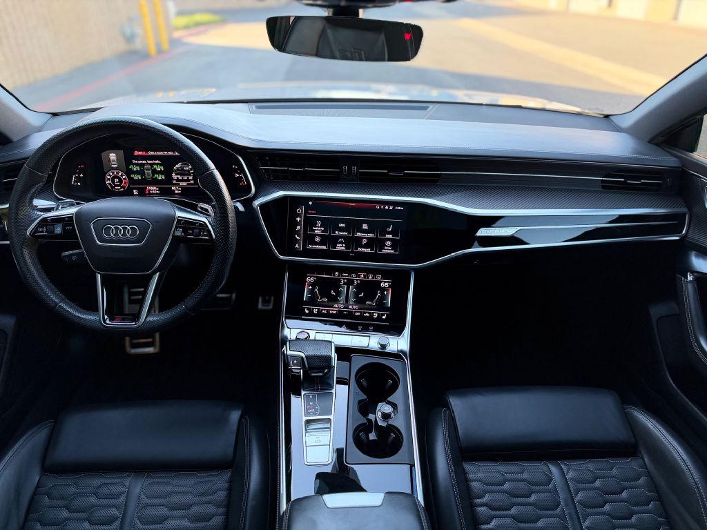 Photo 18 of this AUDI RS7
