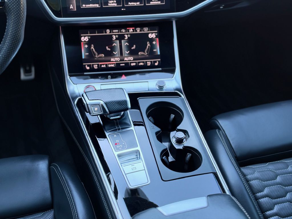 Photo 19 of this AUDI RS7