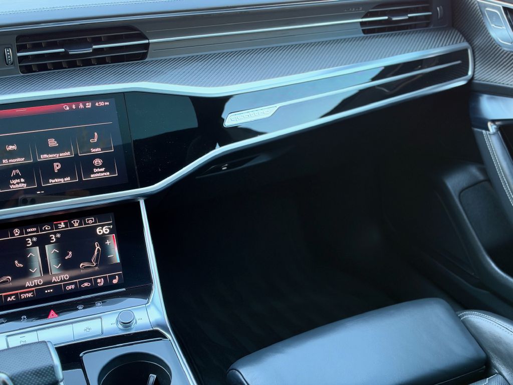 Photo 21 of this AUDI RS7