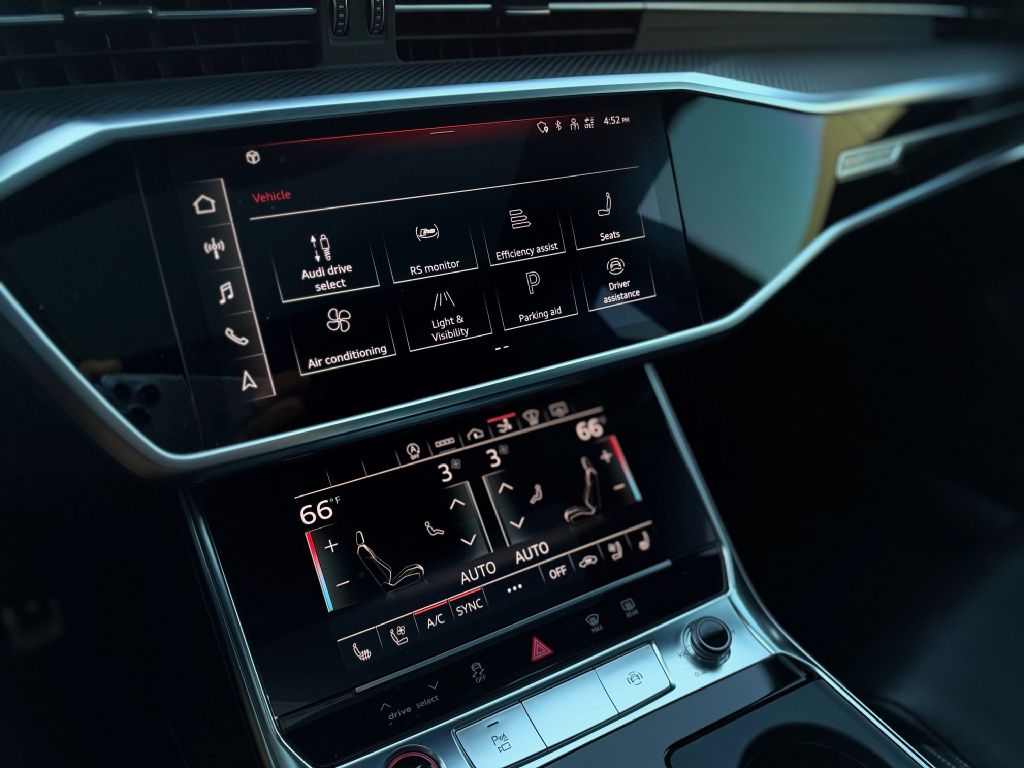Photo 29 of this AUDI RS7