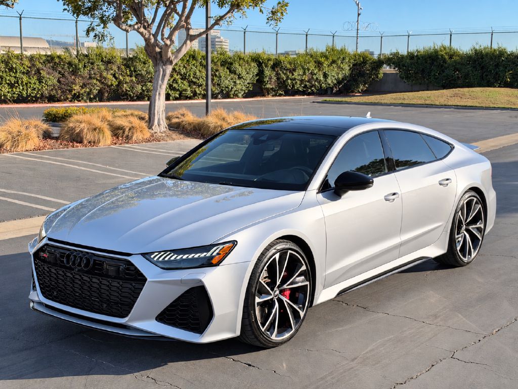 2021 AUDI RS7