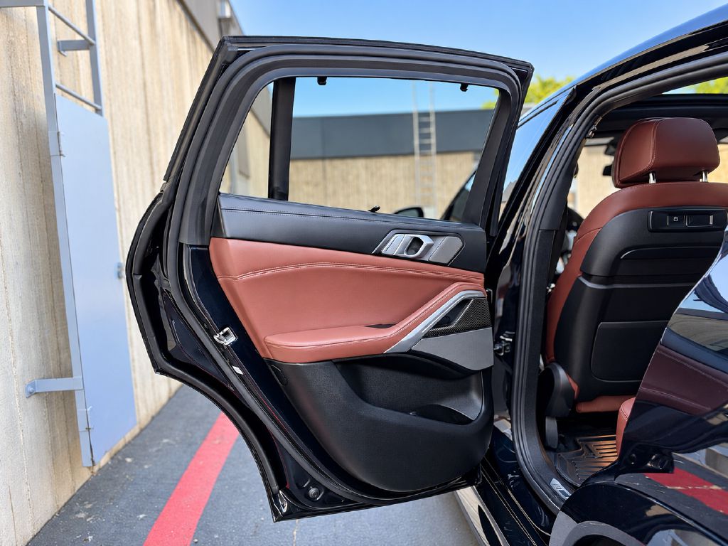 Photo 17 of this BMW X6