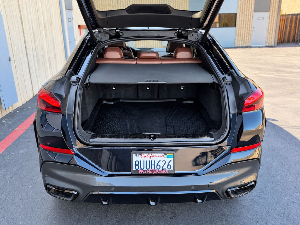 Photo 19 of this BMW X6