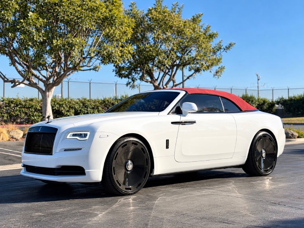 Photo 18 of this ROLLS-ROYCE DAWN