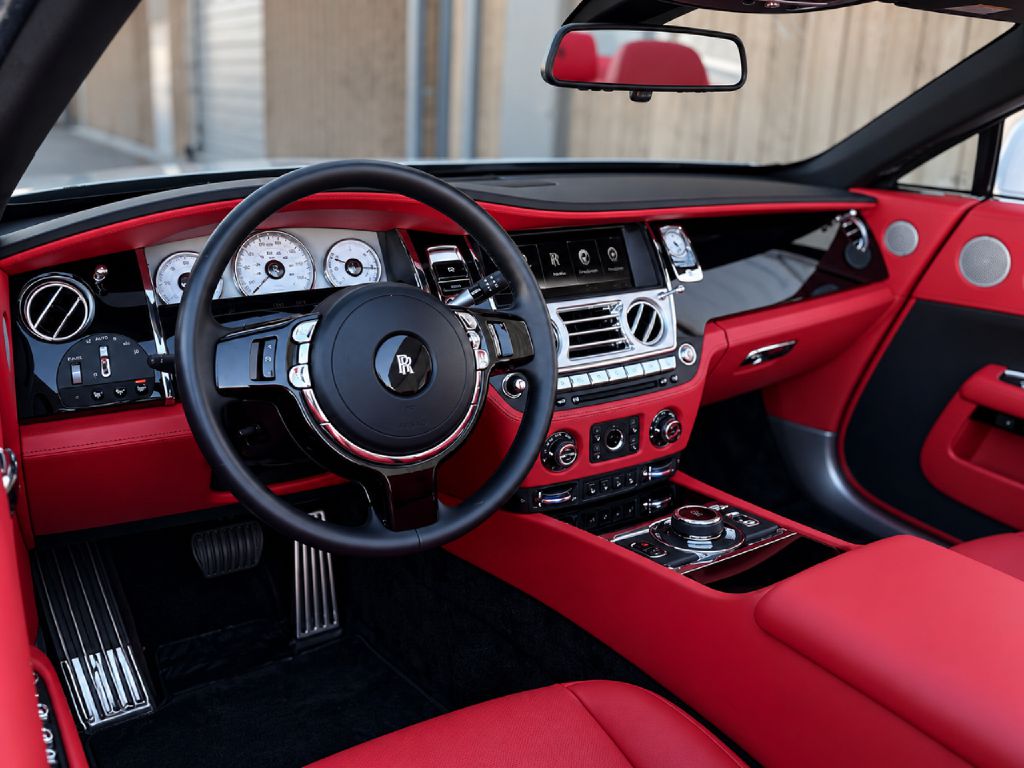Photo 20 of this ROLLS-ROYCE DAWN