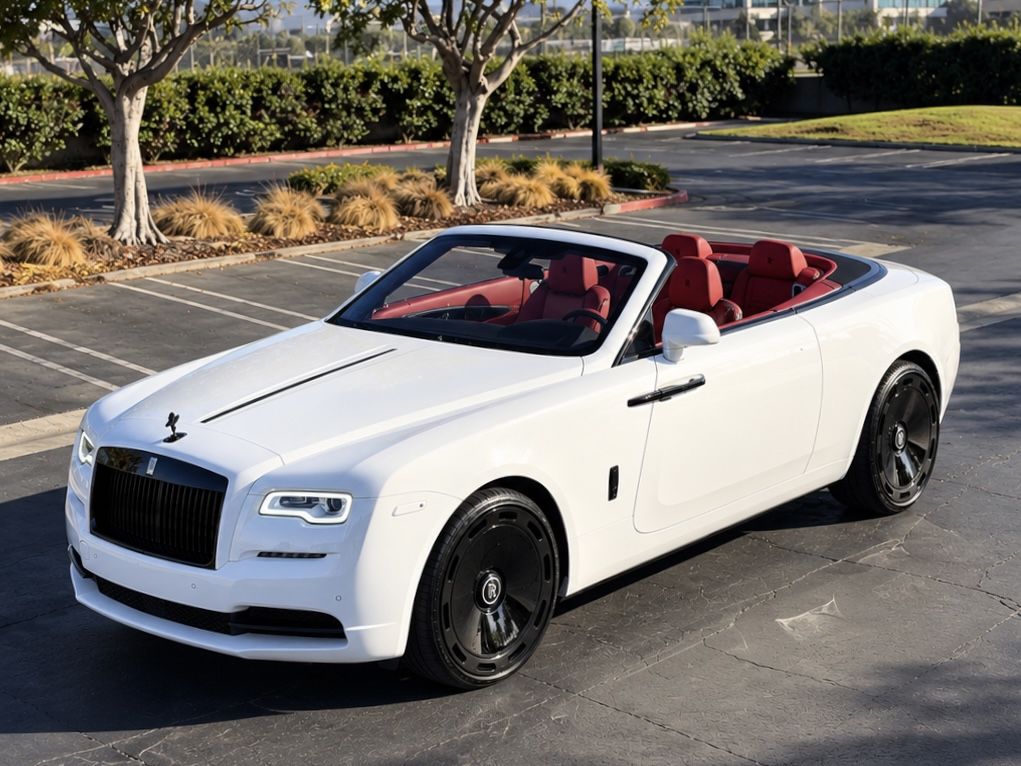 Photo 3 of this ROLLS-ROYCE DAWN
