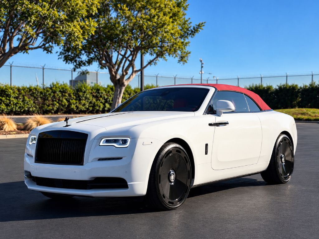 Photo 9 of this ROLLS-ROYCE DAWN