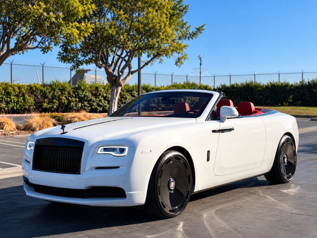 Photo 8 of this ROLLS-ROYCE DAWN