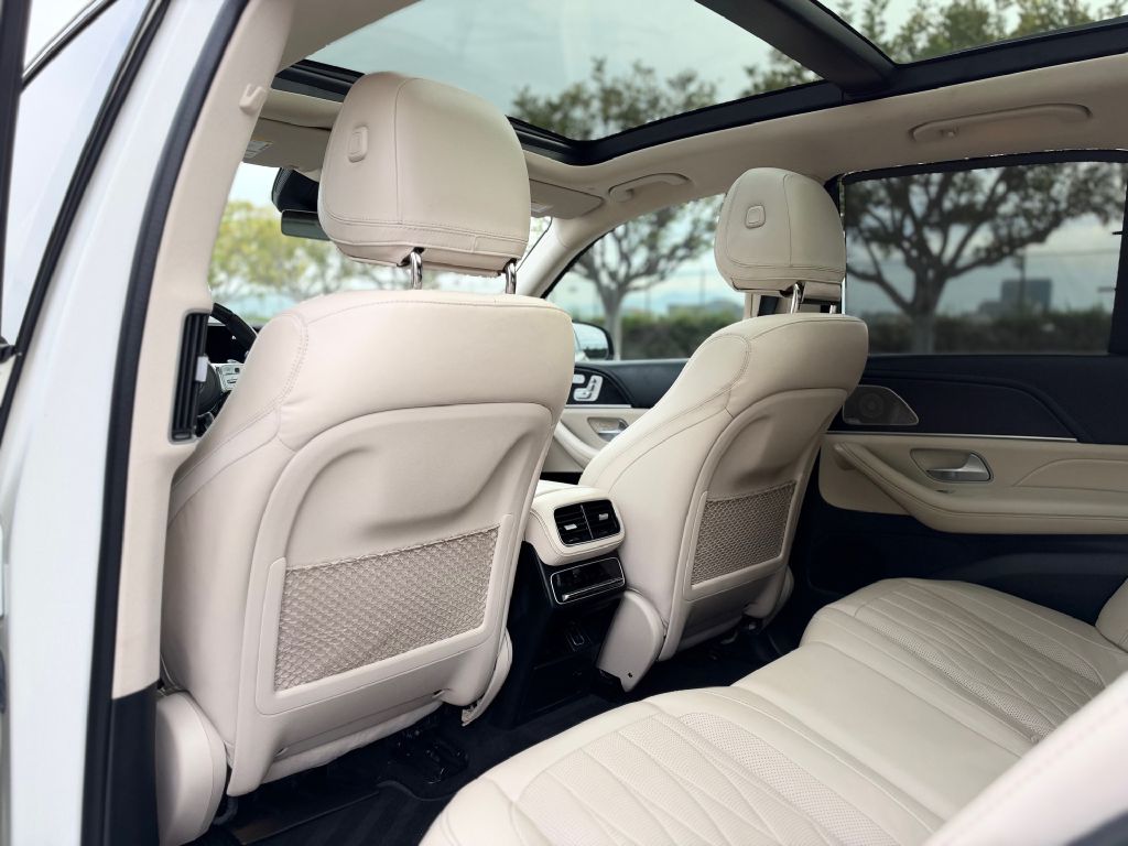 Photo 14 of this MERCEDES-BENZ GLE 63 AMG