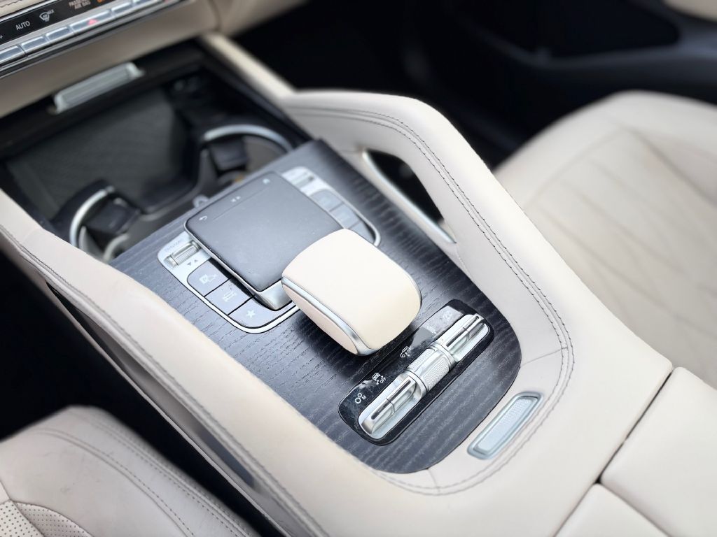 Photo 20 of this MERCEDES-BENZ GLE 63 AMG