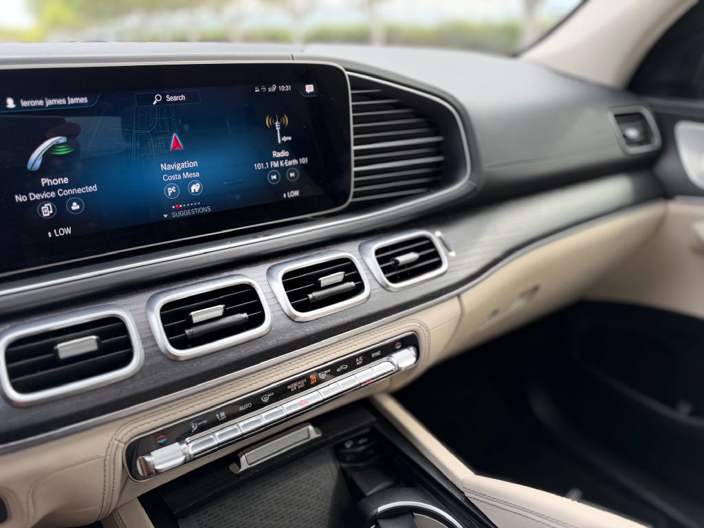 Photo 21 of this MERCEDES-BENZ GLE 63 AMG