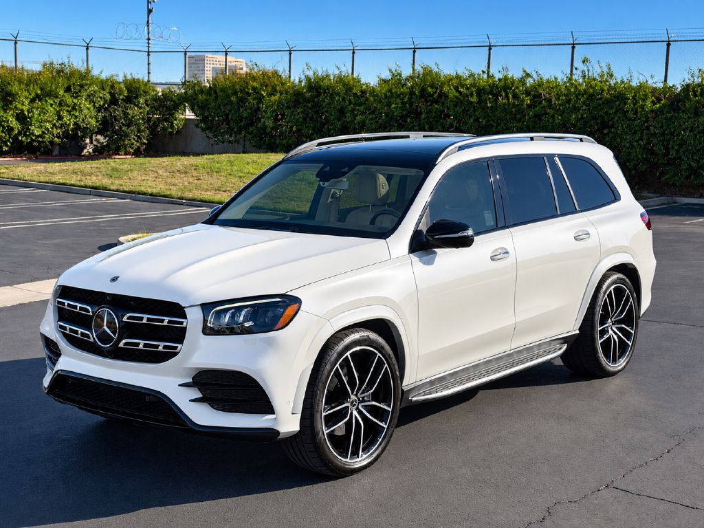 Photo 2 of this MERCEDES-BENZ GLS