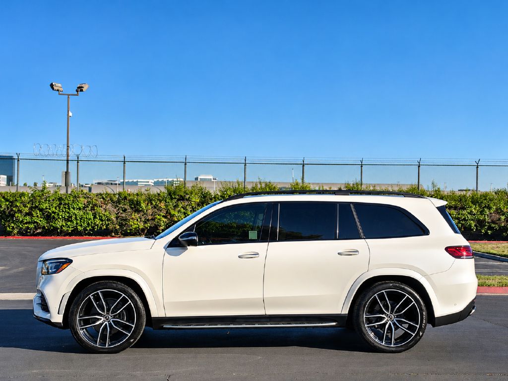 Photo 3 of this MERCEDES-BENZ GLS