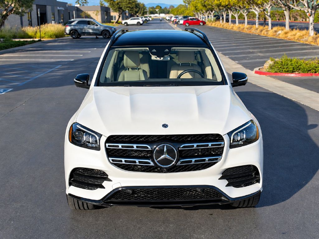 Photo 8 of this MERCEDES-BENZ GLS