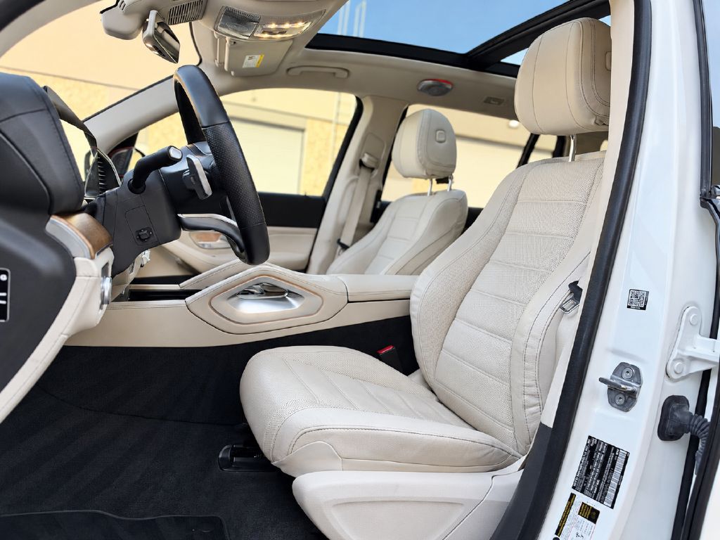 Photo 11 of this MERCEDES-BENZ GLS