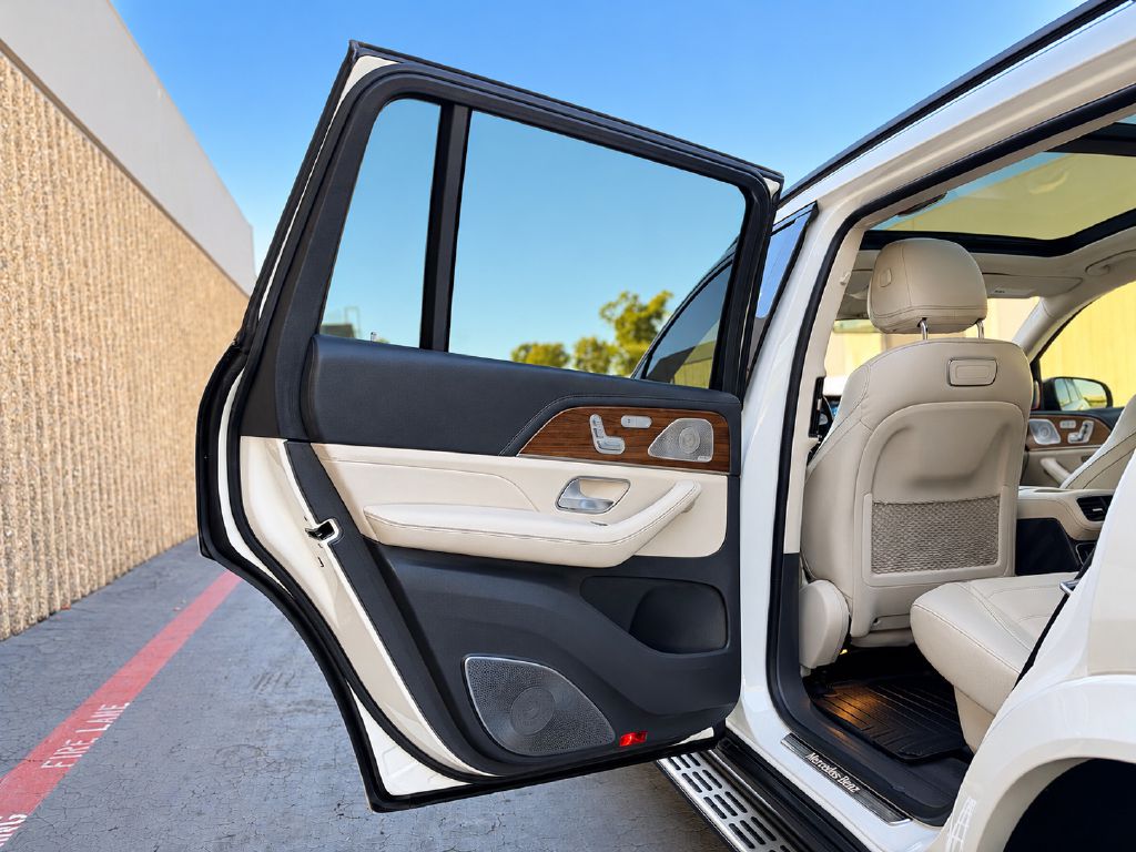 Photo 14 of this MERCEDES-BENZ GLS
