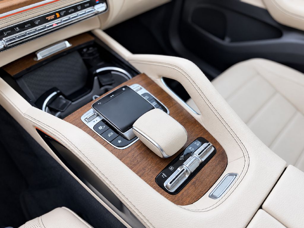 Photo 22 of this MERCEDES-BENZ GLS