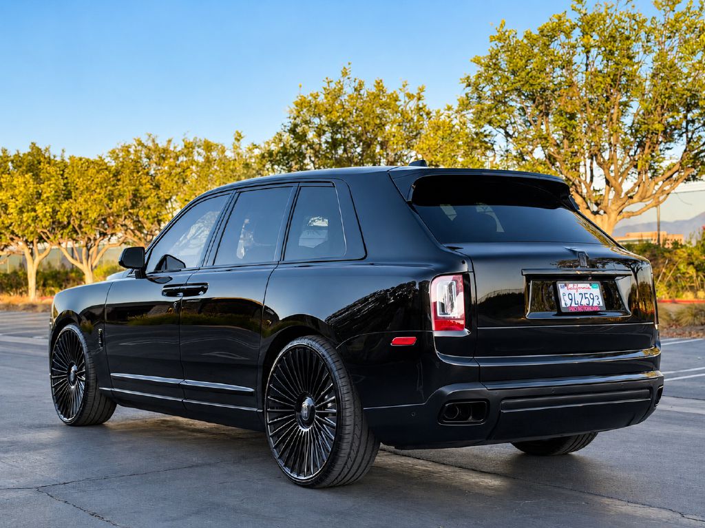 Photo 7 of this ROLLS-ROYCE CULLINAN