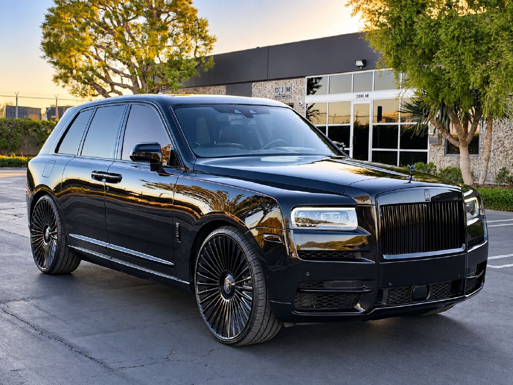 Photo 8 of this ROLLS-ROYCE CULLINAN