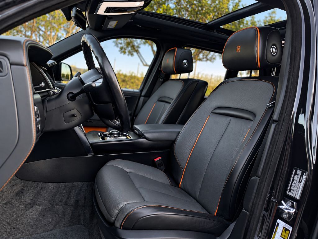 Photo 23 of this ROLLS-ROYCE CULLINAN