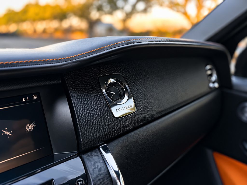 Photo 25 of this ROLLS-ROYCE CULLINAN