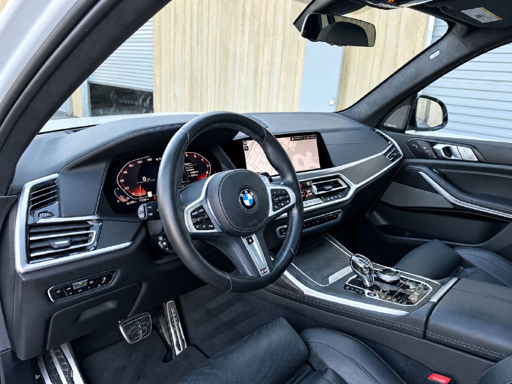 Photo 12 of this BMW X7