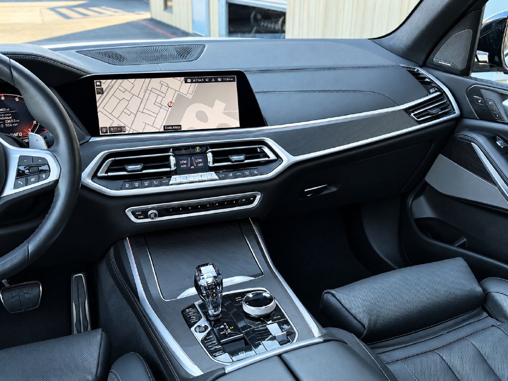 Photo 20 of this BMW X7