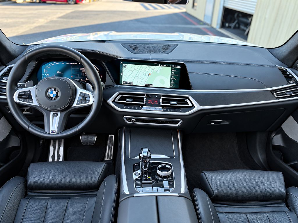 Photo 21 of this BMW X7