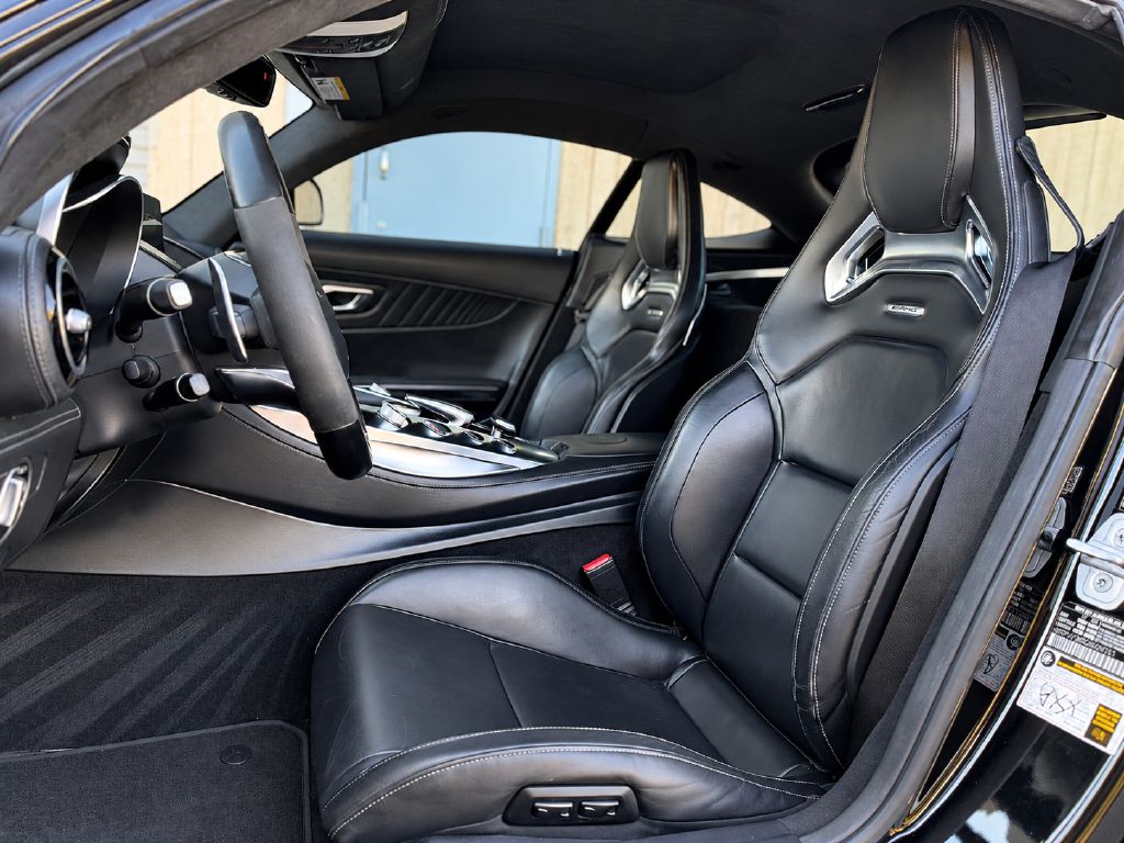 Photo 13 of this MERCEDES-BENZ AMG GT