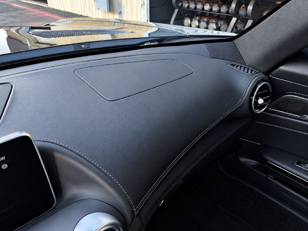 Photo 17 of this MERCEDES-BENZ AMG GT