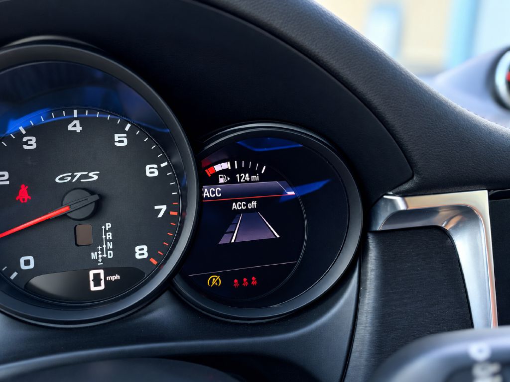 Photo 18 of this PORSCHE MACAN
