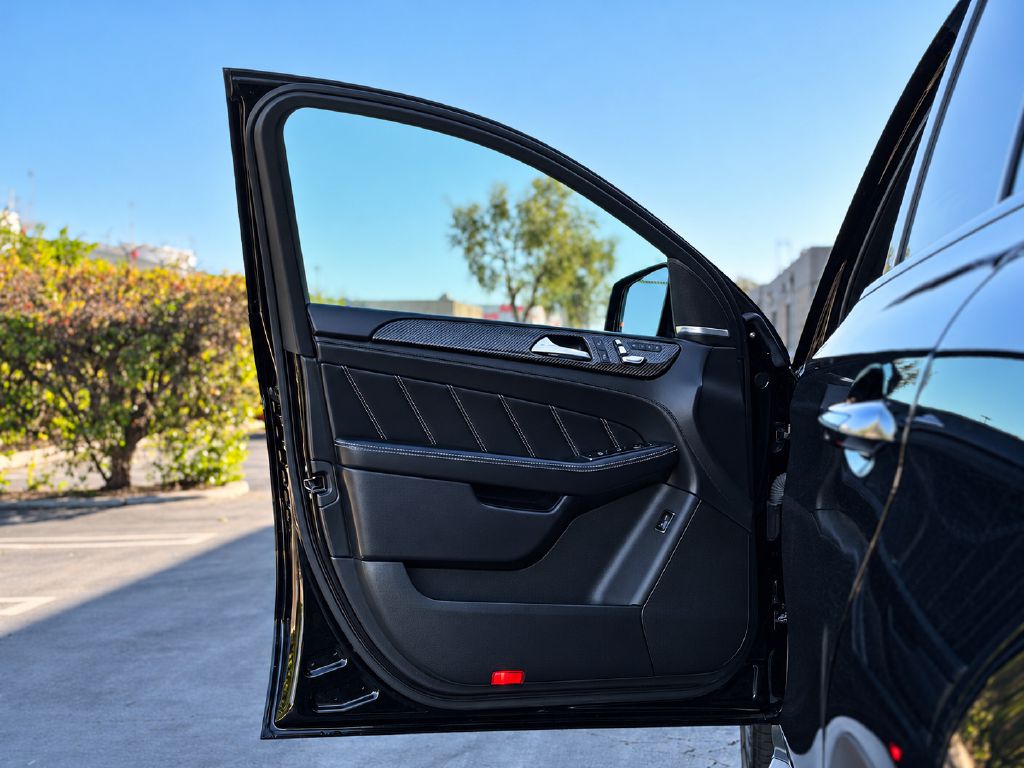 Photo 9 of this MERCEDES-BENZ GLE COUPE